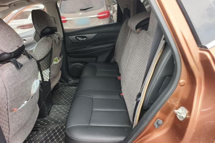 Used Nissan X-Trail 2015 2.0L CVT Comfort MAX Edition 2WD Left Rear Seat