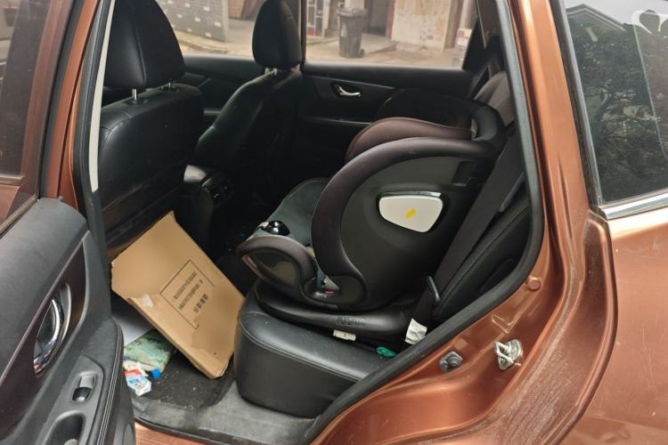 Used Nissan X-Trail 2015 2.0L CVT Comfort MAX Edition 2WD Left Rear Seat