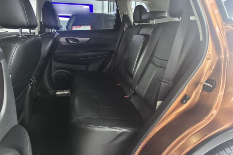 Used Nissan X-Trail 2015 2.0L CVT Comfort MAX Edition 2WD Left Rear Seat