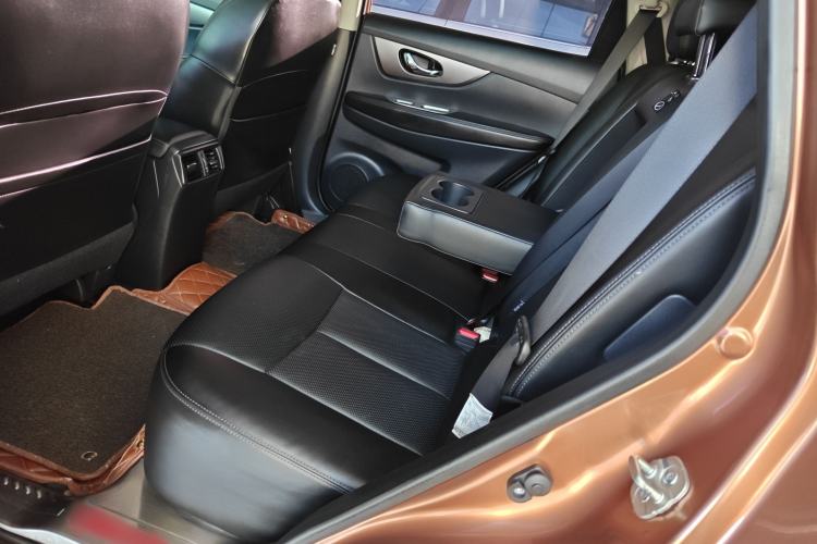Used Nissan X-Trail 2015 2.0L CVT Comfort MAX Edition 2WD Left Rear Seat