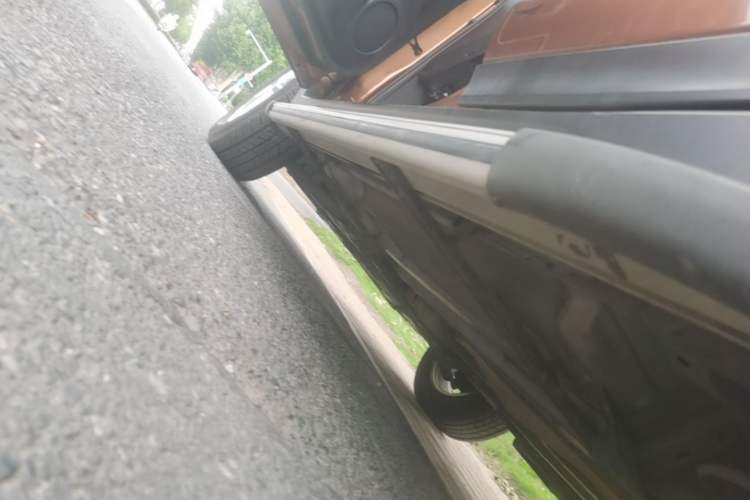 Used Nissan X-Trail 2015 2.0L CVT Comfort MAX Edition 2WD Left Side Sill