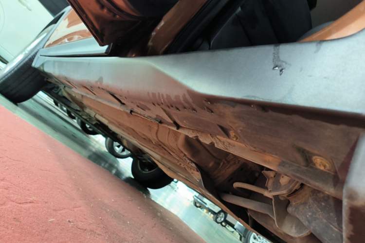 Used Nissan X-Trail 2015 2.0L CVT Comfort MAX Edition 2WD Left Side Sill