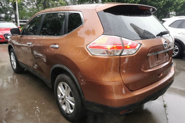 Used Nissan X-Trail 2015 2.0L CVT Comfort MAX Edition 2WD Rear Left 45 Deg