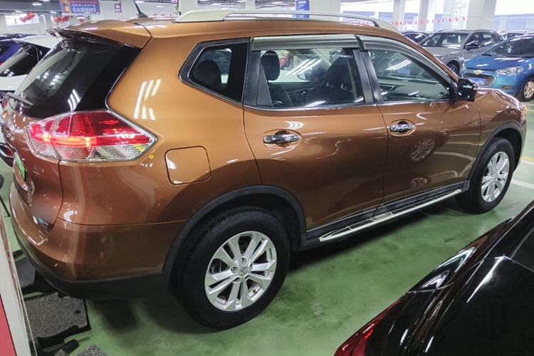 Used Nissan X-Trail 2015 2.0L CVT Comfort MAX Edition 2WD Rear Right 45 Deg