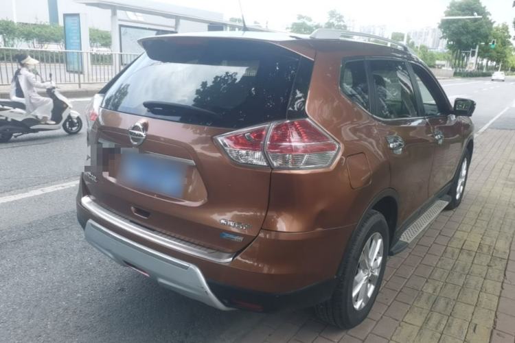 Used Nissan X-Trail 2015 2.0L CVT Comfort MAX Edition 2WD Rear Right 45 Deg