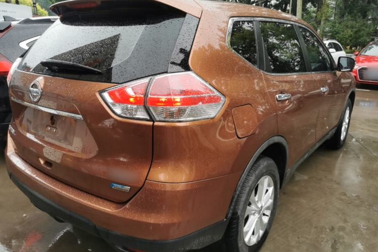 Used Nissan X-Trail 2015 2.0L CVT Comfort MAX Edition 2WD Rear Right 45 Deg