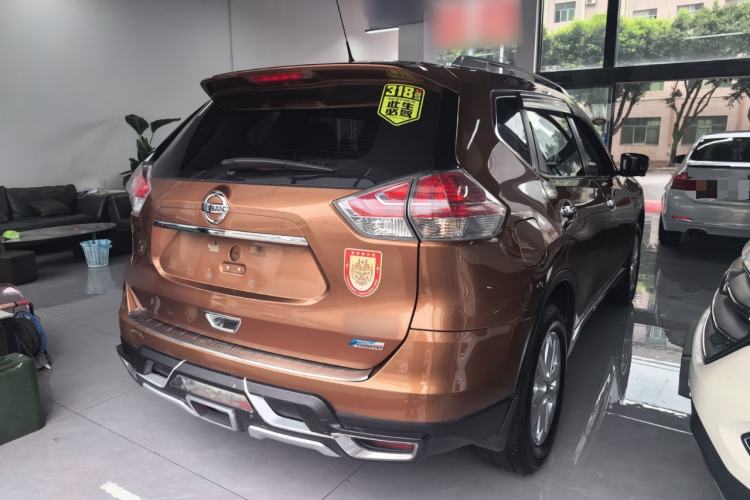 Used Nissan X-Trail 2015 2.0L CVT Comfort MAX Edition 2WD Rear Right 45 Deg