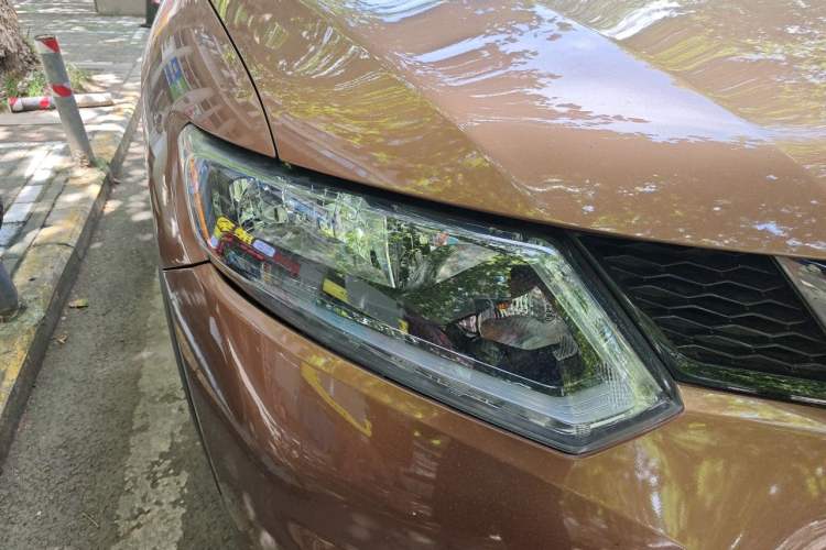 Used Nissan X-Trail 2015 2.0L CVT Comfort MAX Edition 2WD Right Front Headlight