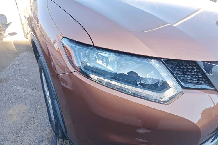 Used Nissan X-Trail 2015 2.0L CVT Comfort MAX Edition 2WD Right Front Headlight