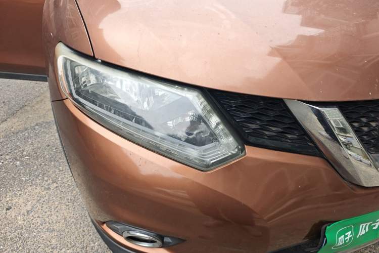Used Nissan X-Trail 2015 2.0L CVT Comfort MAX Edition 2WD Right Front Headlight