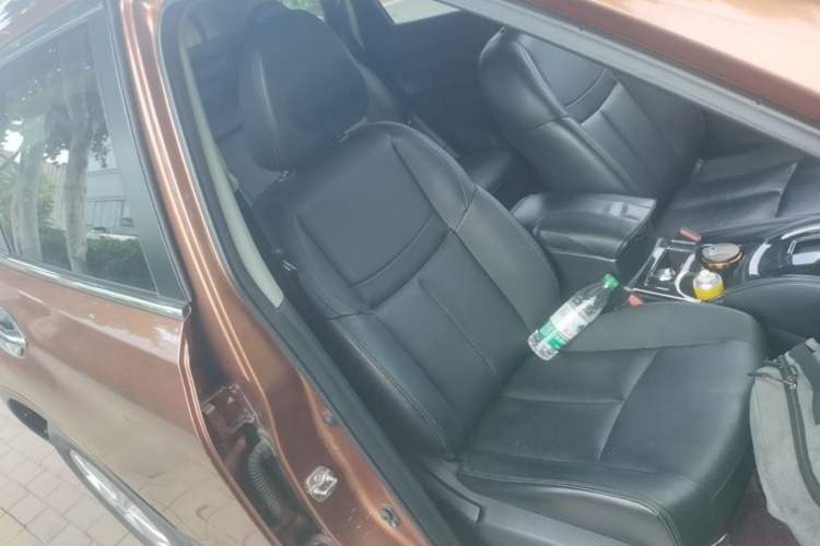 Used Nissan X-Trail 2015 2.0L CVT Comfort MAX Edition 2WD Right Front Seat