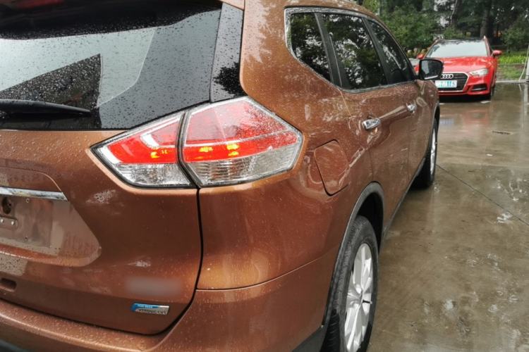 Used Nissan X-Trail 2015 2.0L CVT Comfort MAX Edition 2WD Right Rear Taillight