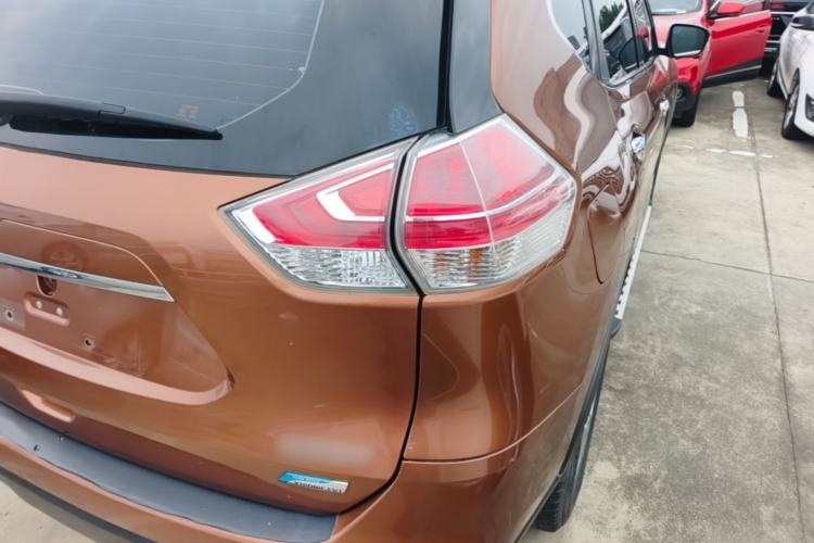 Used Nissan X-Trail 2015 2.0L CVT Comfort MAX Edition 2WD Right Rear Taillight