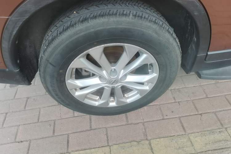 Used Nissan X-Trail 2015 2.0L CVT Comfort MAX Edition 2WD Right Rear Wheel Hub