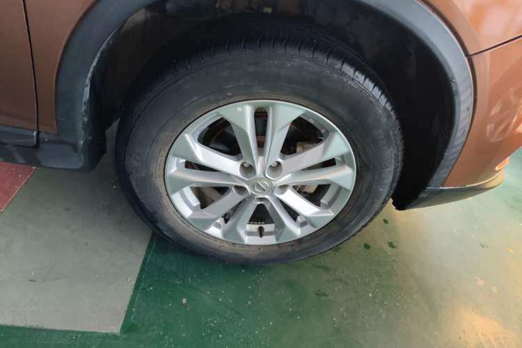 Used Nissan X-Trail 2015 2.0L CVT Comfort MAX Edition 2WD Right Rear Wheel Hub