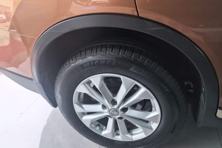 Used Nissan X-Trail 2015 2.0L CVT Comfort MAX Edition 2WD Right Rear Wheel Hub