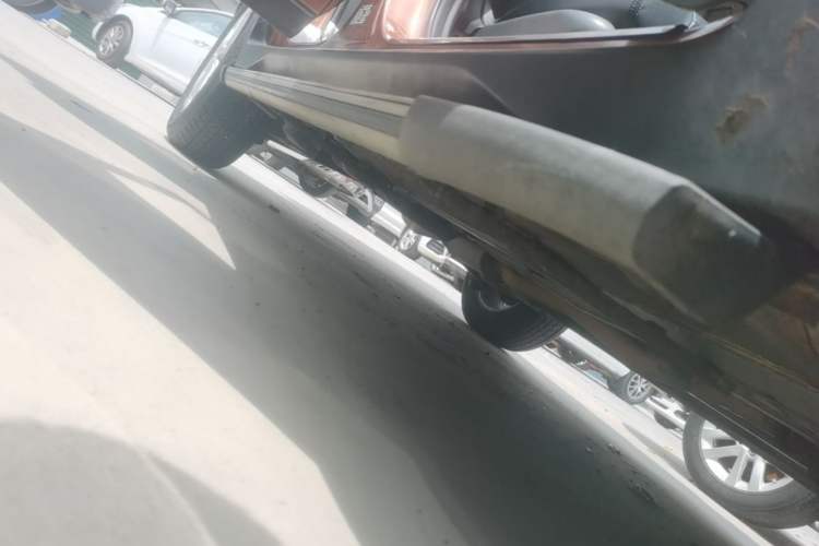 Used Nissan X-Trail 2015 2.0L CVT Comfort MAX Edition 2WD Right Side Sill