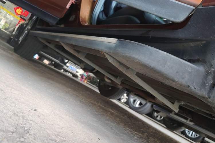 Used Nissan X-Trail 2015 2.0L CVT Comfort MAX Edition 2WD Right Side Sill