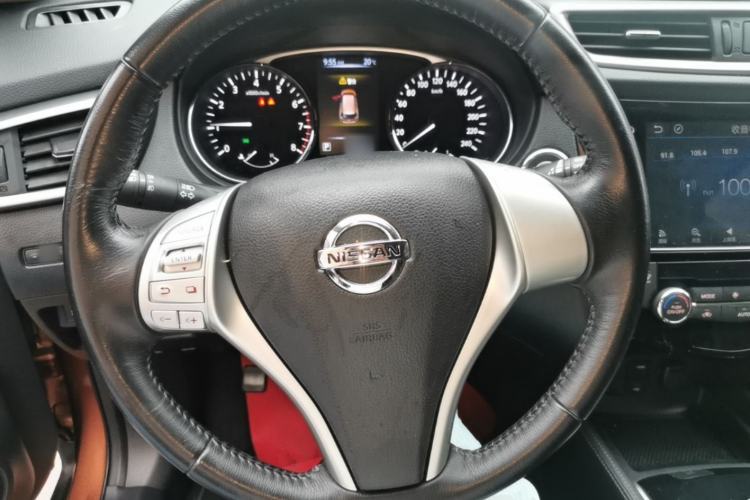 Used Nissan X-Trail 2015 2.0L CVT Comfort MAX Edition 2WD Steering Wheel
