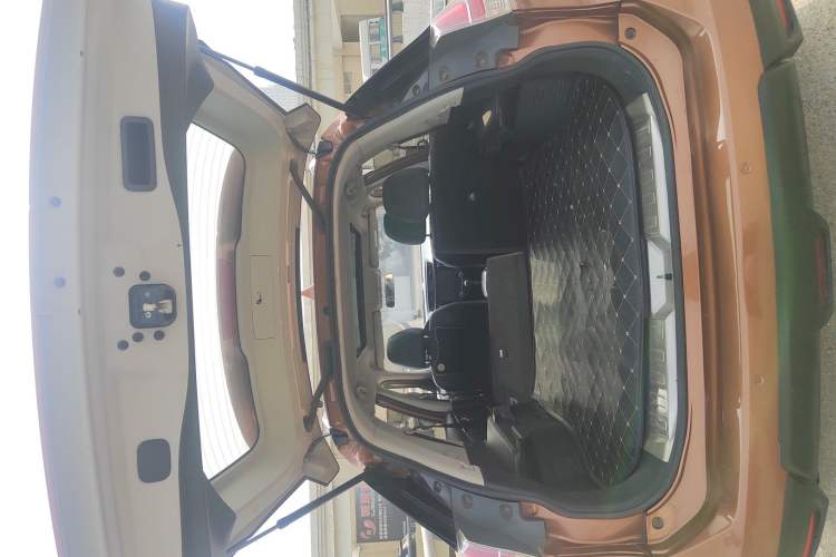 Used Nissan X-Trail 2015 2.0L CVT Comfort MAX Edition 2WD Trunk