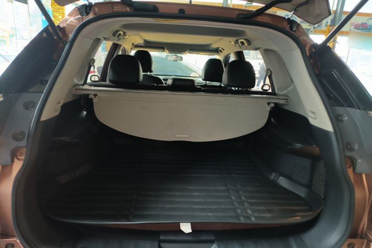Used Nissan X-Trail 2015 2.0L CVT Comfort MAX Edition 2WD Trunk