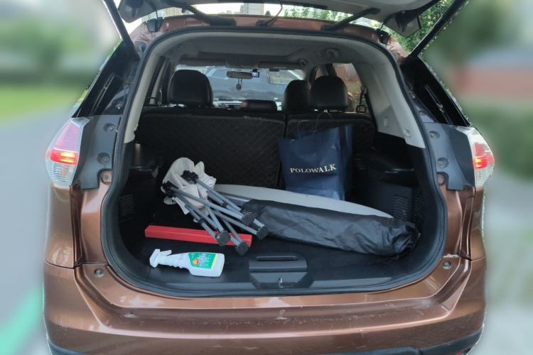 Used Nissan X-Trail 2015 2.5L CVT Leading MAX Edition 4WD Trunk
