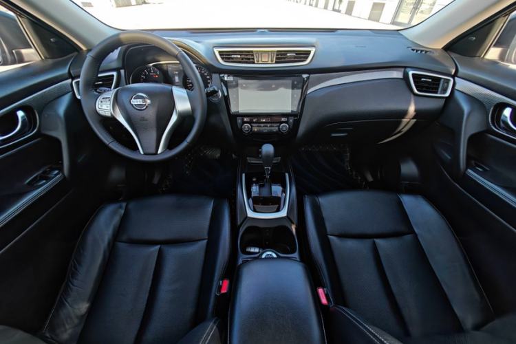 Used Nissan X-Trail 2016 2.5L CVT Sport Edition 4WD Interior 1