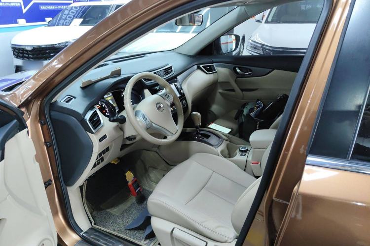 Used Nissan X-Trail 2016 2.0L CVT Smart Enjoyment Version 4WD Left Front Seat