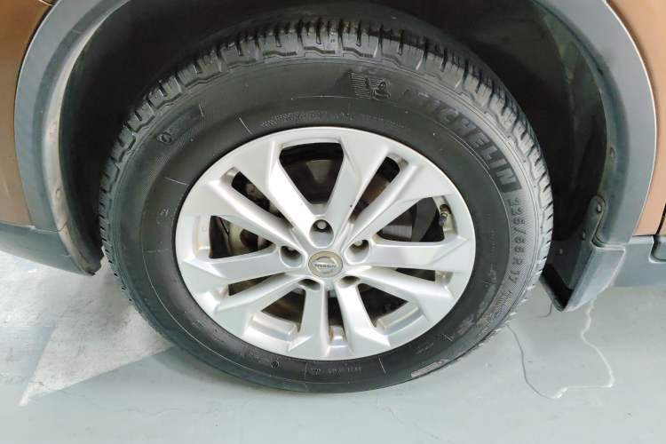 Used Nissan X-Trail 2016 2.0L CVT Smart Enjoyment Version 4WD Left Front Wheel Hub