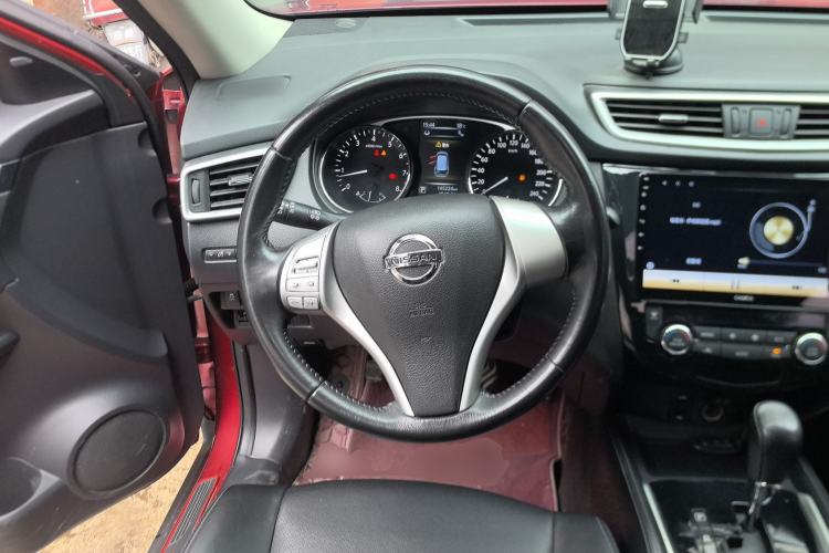 Used Nissan X-Trail 2016 2.5L CVT Sport Edition 4WD Steering Wheel