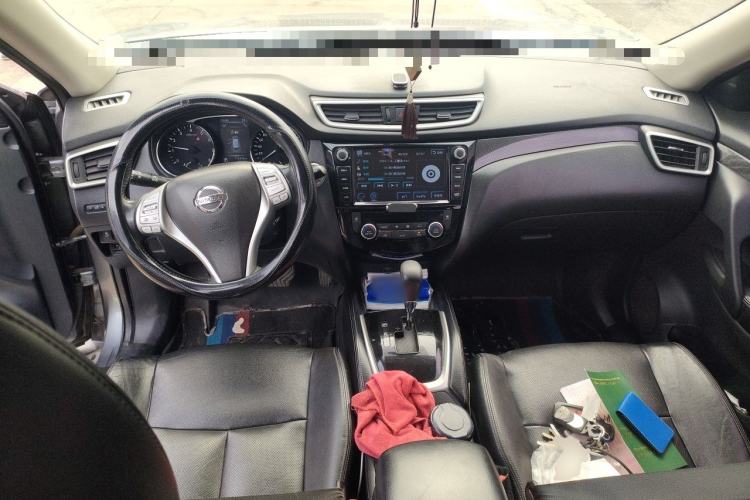 Used Nissan X-Trail 2016 2.5L CVT Sport Edition 4WD Center Console