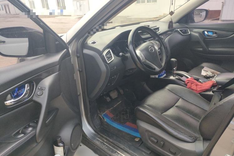 Used Nissan X-Trail 2016 2.5L CVT Sport Edition 4WD Driver Seat
