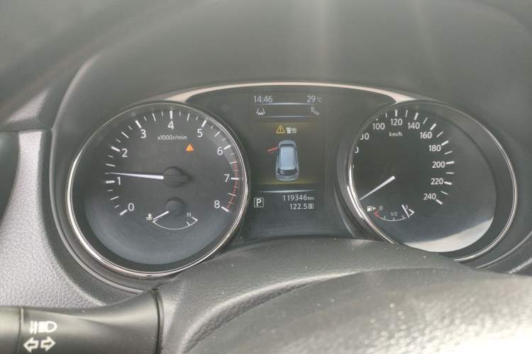 Used Nissan X-Trail 2016 2.5L CVT Sport Edition 4WD Instrument Cluster