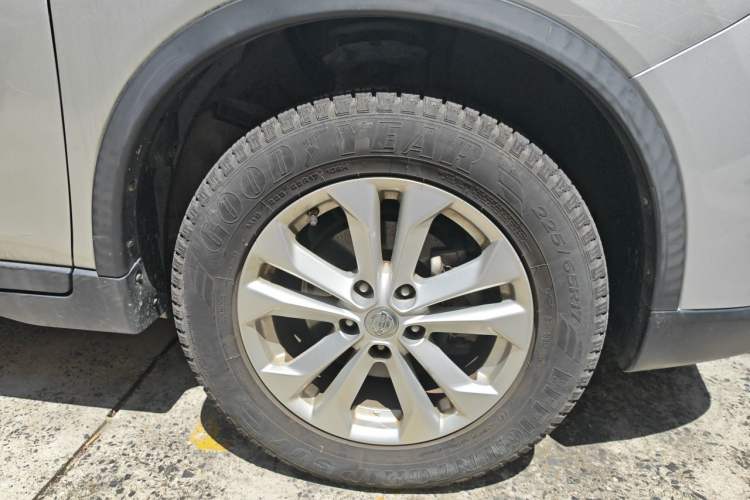 Used Nissan X-Trail 2016 2.5L CVT Sport Edition 4WD Right Front Wheel Hub