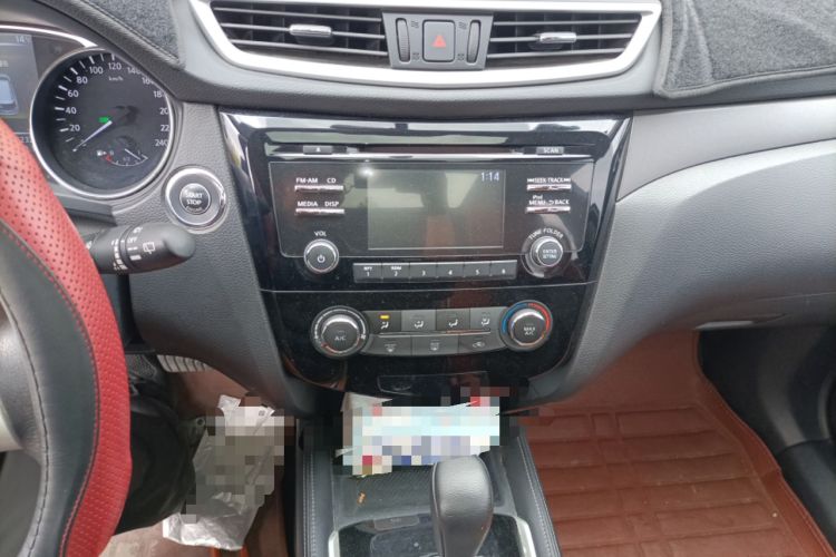Used Nissan X-Trail 2016 2.0L CVT Smart Enjoyment Version 4WD Audio And AC Panel