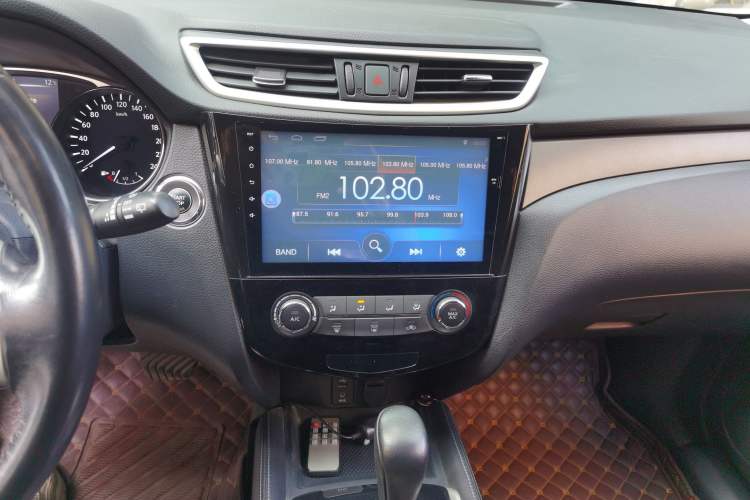 Used Nissan X-Trail 2016 2.0L CVT Smart Enjoyment Version 4WD Audio And AC Panel