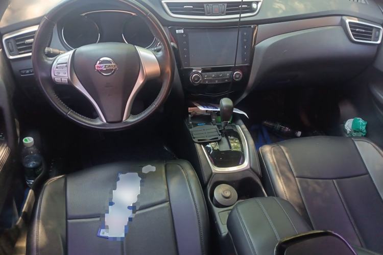 Used Nissan X-Trail 2016 2.0L CVT Smart Enjoyment Version 4WD Center Console
