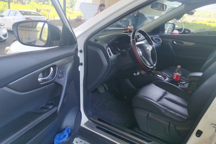 Used Nissan X-Trail 2016 2.0L CVT Smart Enjoyment Version 4WD Driver Seat