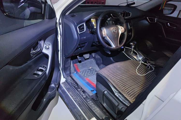 Used Nissan X-Trail 2016 2.0L CVT Smart Enjoyment Version 4WD Driver Seat