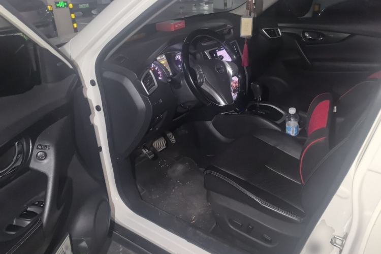 Used Nissan X-Trail 2016 2.5L CVT Sport Edition 4WD Driver Seat