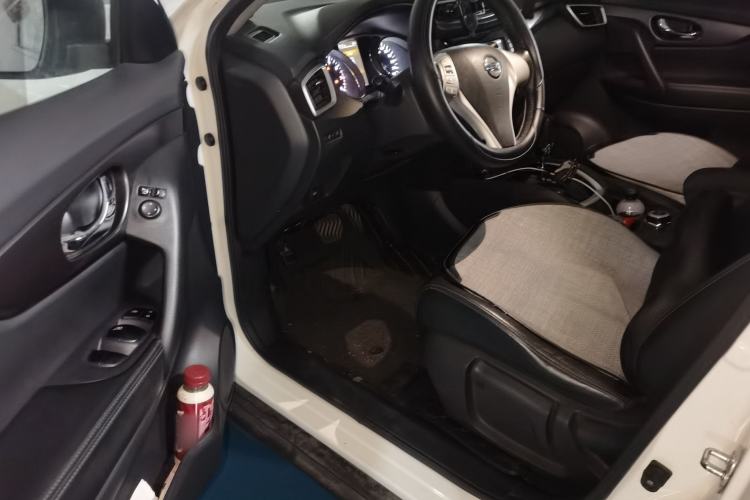 Used Nissan X-Trail 2016 2.0L CVT Smart Enjoyment Version 4WD Driver Seat