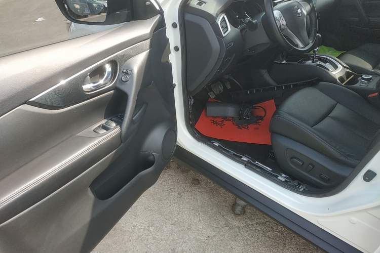 Used Nissan X-Trail 2016 2.5L CVT Sport Edition 4WD Driver Seat