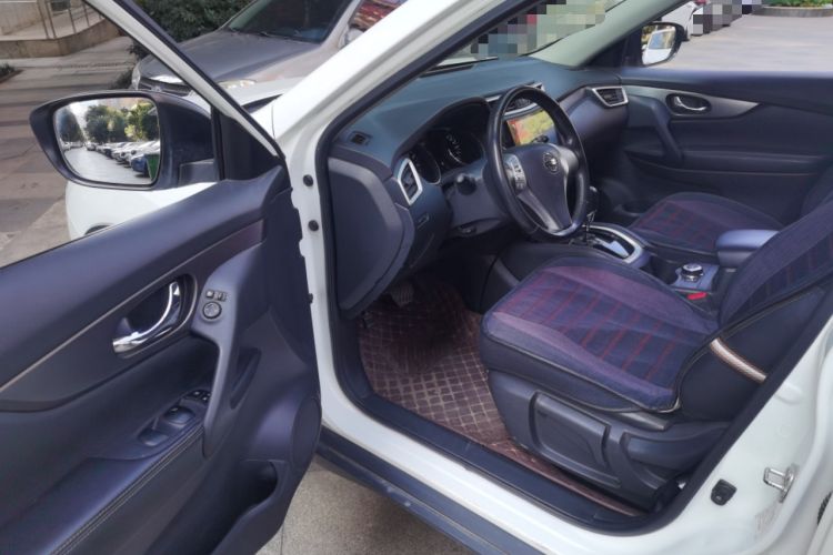 Used Nissan X-Trail 2016 2.0L CVT Smart Enjoyment Version 4WD Driver Seat