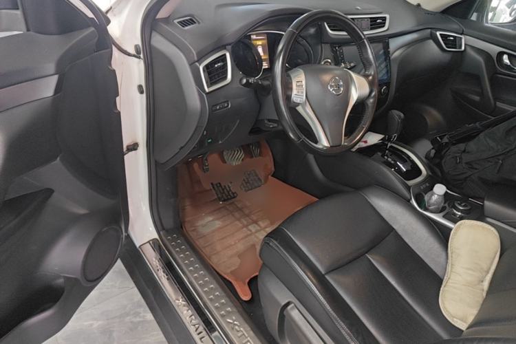 Used Nissan X-Trail 2016 2.0L CVT Smart Enjoyment Version 4WD Driver Seat