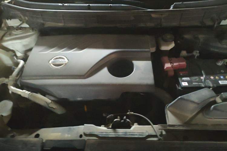 Used Nissan X-Trail 2016 2.0L CVT Smart Enjoyment Version 4WD Engine Bay