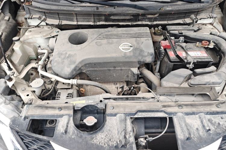 Used Nissan X-Trail 2016 2.5L CVT Sport Edition 4WD Engine Bay