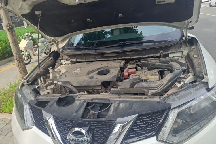 Used Nissan X-Trail 2016 2.0L CVT Smart Enjoyment Version 4WD Engine Bay