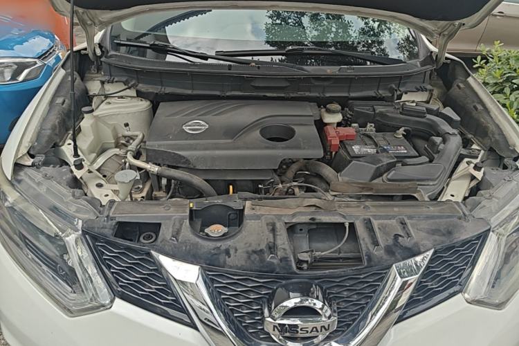 Used Nissan X-Trail 2016 2.0L CVT Smart Enjoyment Version 4WD Engine Bay