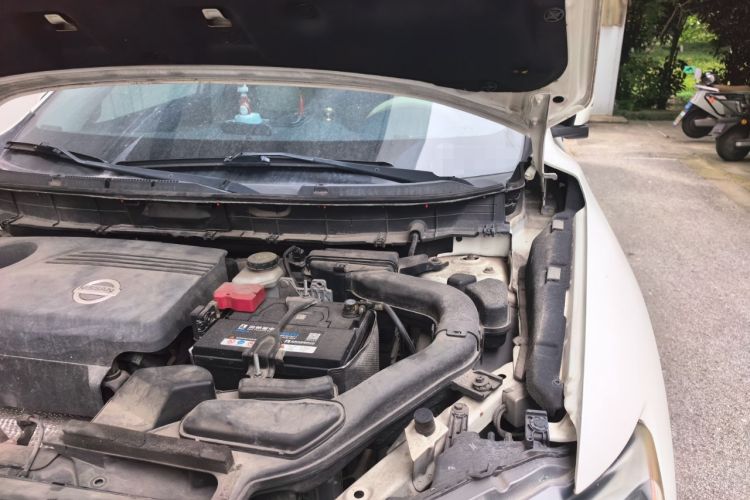 Used Nissan X-Trail 2016 2.5L CVT Sport Edition 4WD Engine Bay Left