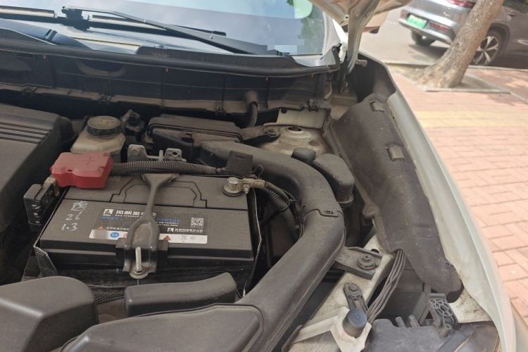 Used Nissan X-Trail 2016 2.5L CVT Sport Edition 4WD Engine Bay Left